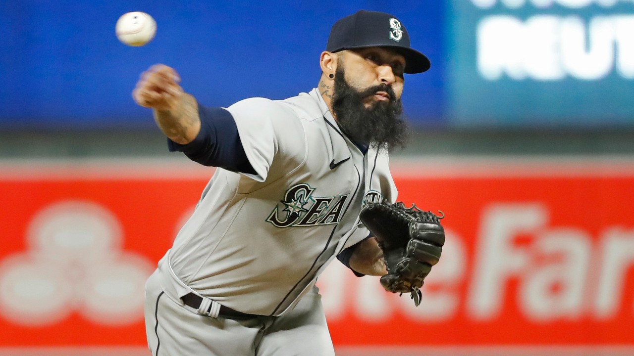 Former Blue jays RHP Sergio Romo opts for free agency after clearing waivers