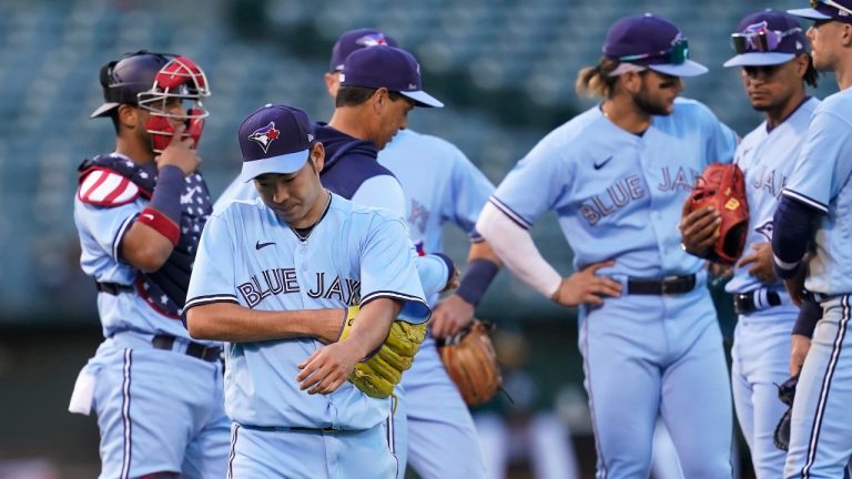 Blue Jays Kikuchi 16 ユニフォーム As Kikuchi loses control, Blue Jays' pitching problems just get