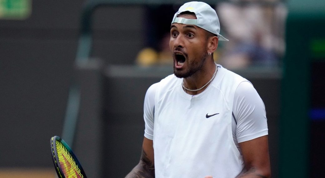 Después de llamar a Tsitsipas, Kyrgios ganó una acalorada inclinación de Wimbledon