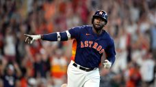 Astros’ Alvarez ‘doing fine’ after being taken to hospital during game vs. Braves