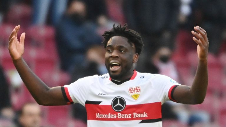 Stuttgart's Orel Mangala reacts after scoring during the Bundesliga soccer match between VfB Stuttgart and VfL Bochum in Stuttgart, Germany, Saturday, Feb. 19, 2022. (Marijan Murat/dpa via AP)