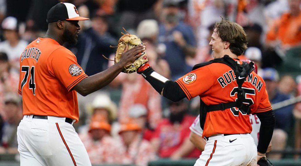 Orioles edge Angels for first 7-game win streak in five years