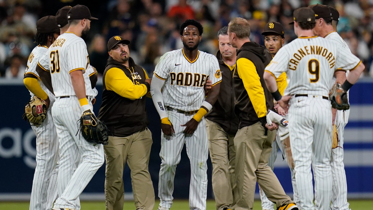 Padres' Jurickson Profar placed on concussion IL after scary collision