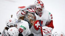 Swiss, Czechs win openers at women’s ice hockey worlds