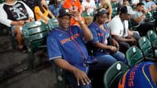 Parents of Astros’ Yordan Alvarez come from Cuba to see first MLB game
