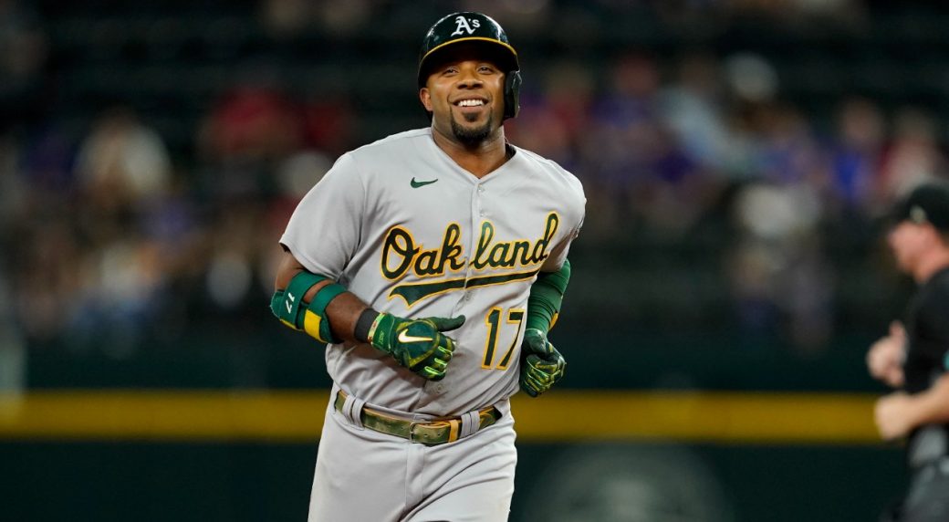AP source: White Sox, INF Andrus agree to one-year contract