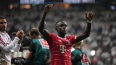 Mané scores on debut, Bayern starts Bundesliga with rout over Frankfurt