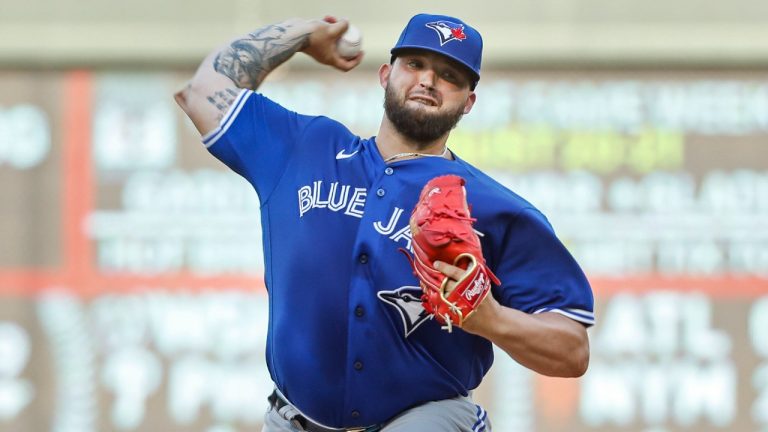 Toronto Blue Jays starting pitcher Alek Manoah throws to the Minnesota Twins in the first inning of a baseball game, Thursday, Aug. 4, 2022, in Minneapolis. (Bruce Kluckhohn/AP)