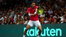 Canada’s Auger-Aliassime stuns world No. 1 Alcaraz at Davis Cup