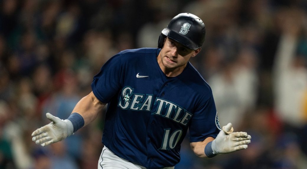 AL Playoff Watch Mariners overtake Rays, sit 1.5 games back of Blue
