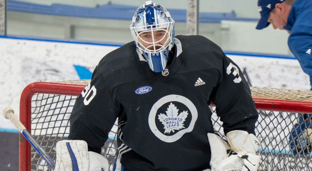 Leafs lose goaltender Murray to injury while losing to Red Wings