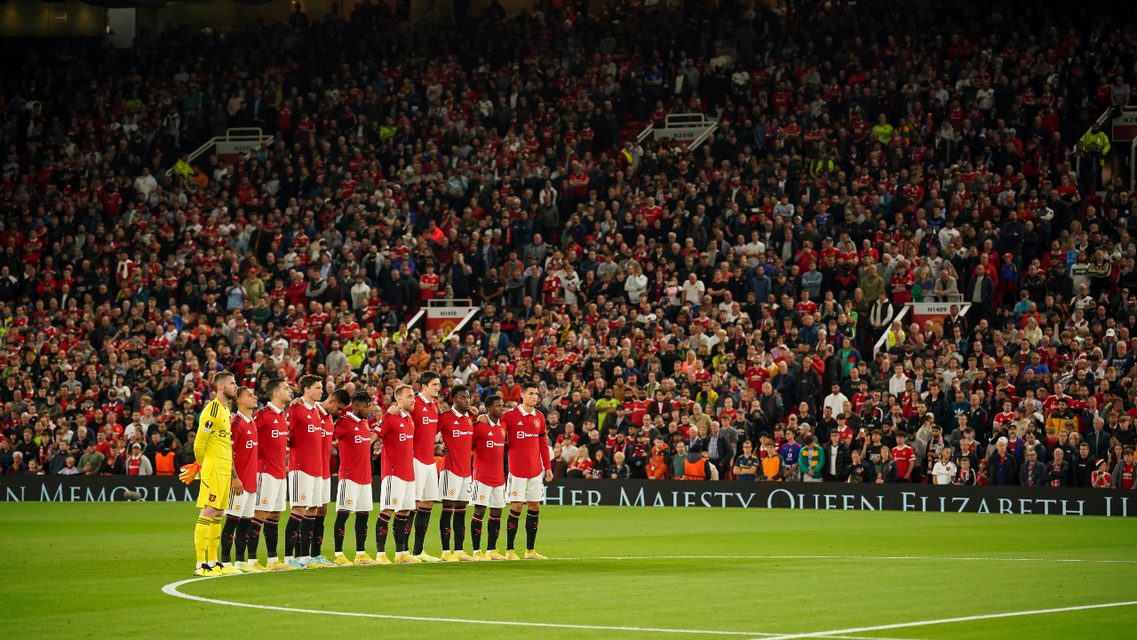 Man United-Sociedad hold moment of silence for Queen Elizabeth II in Europa League