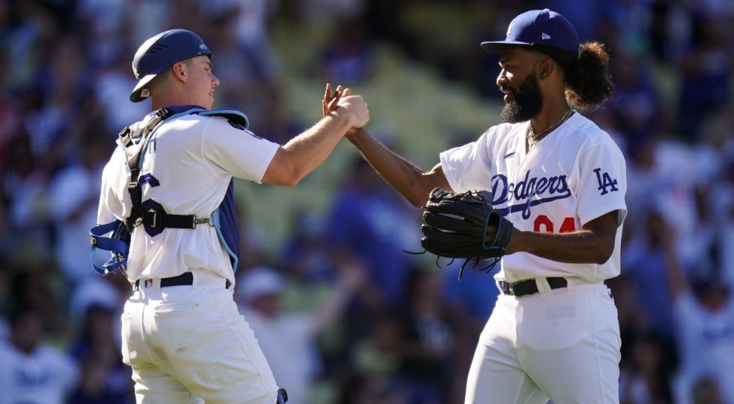 Grove helps Dodgers beat Cardinals to clinch top NL seed