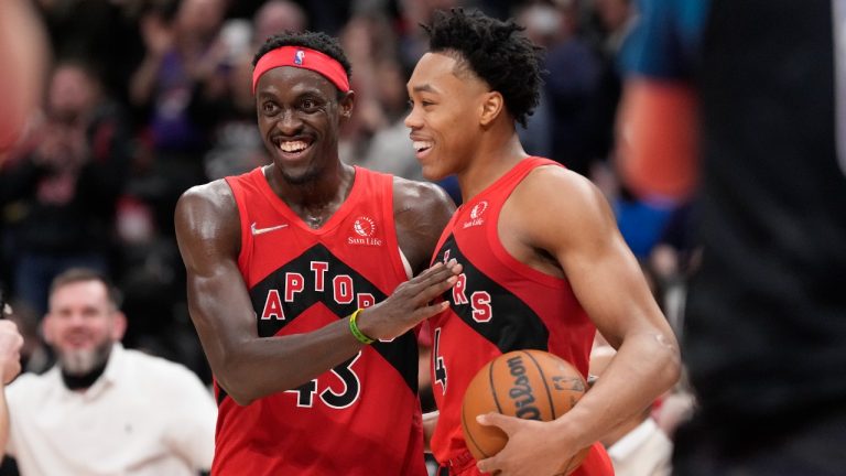 Toronto Raptors forward Pascal Siakam (43) and teammate Scottie Barnes (4) will look to build off the team's 48-win campaign last season. (Frank Gunn/CP)