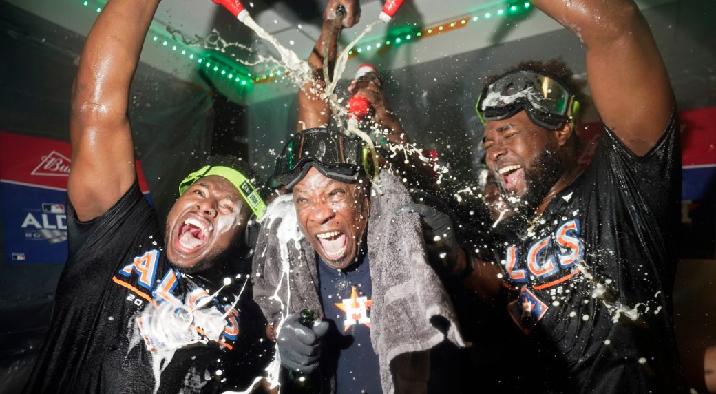 Astros beat Mariners in 18 innings, complete series sweep to advance