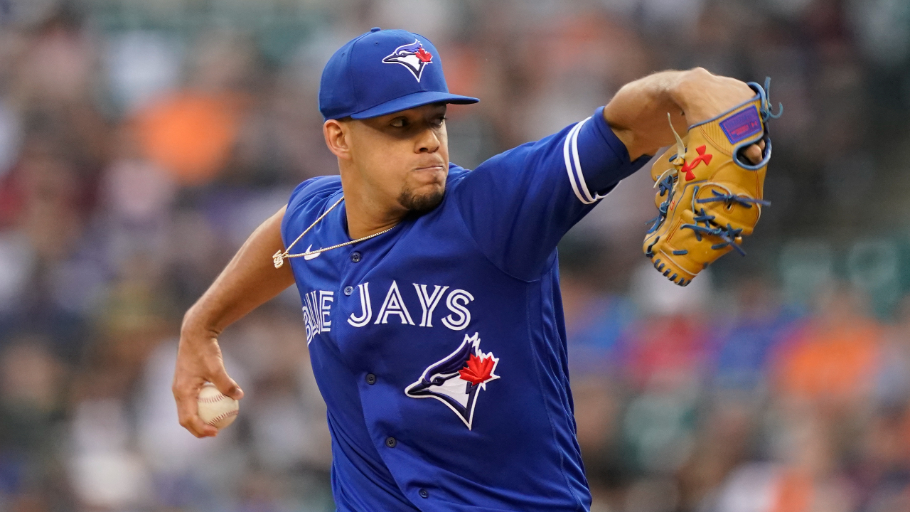 Source -- Toronto Blue Jays, right-hander Jose Berrios reach 7