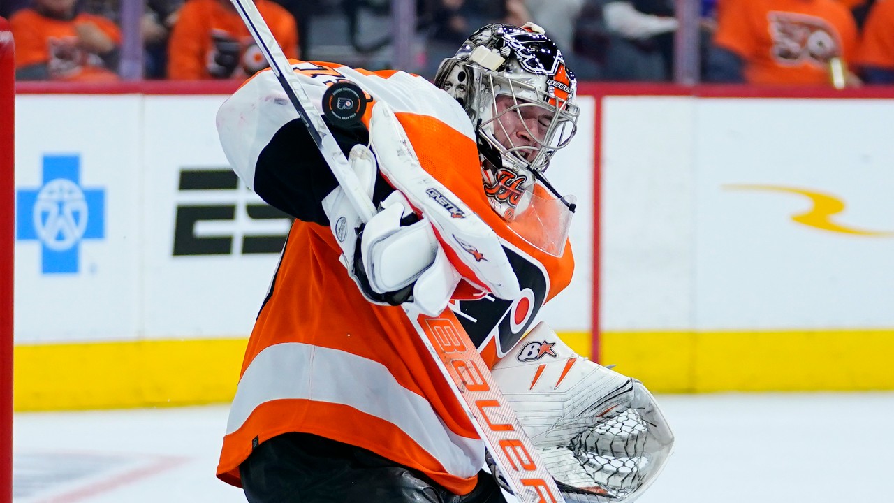 Flyers goalie Carter Hart takes part in full practice, says he's