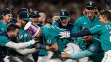 Raleigh’s walk-off homer sends Mariners to playoffs for first time since 2001