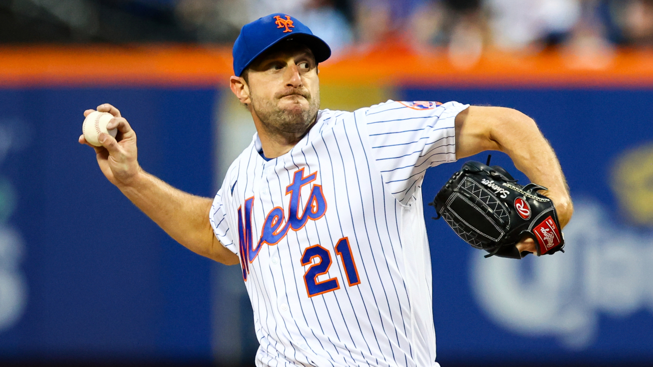 Mets' Max Scherzer leaves game after 6 perfect innings, team clinches  playoff spot