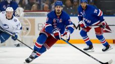 Zibanejad scores a pair, Rangers beat Lightning in opener