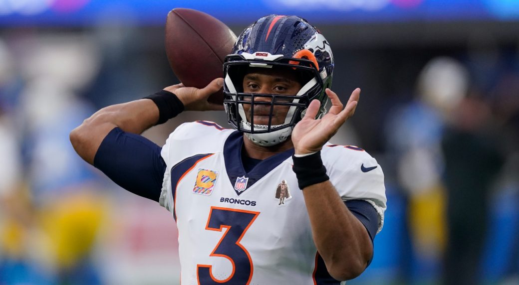 Broncos' Russell Wilson to sit out game vs. Jets with hamstring injury