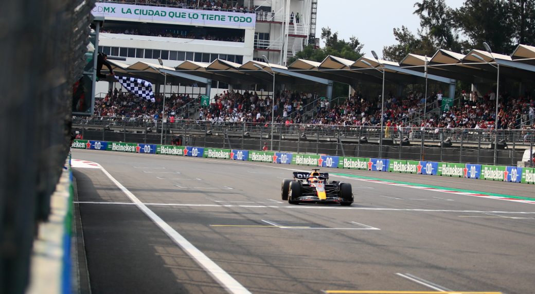 F1 - Verstappen sets new record with 16th win of season in Mexico ahead of  Hamilton and Leclerc