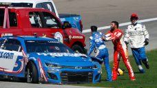 Wallace charges after Larson following crash at Las Vegas Motor Speedway