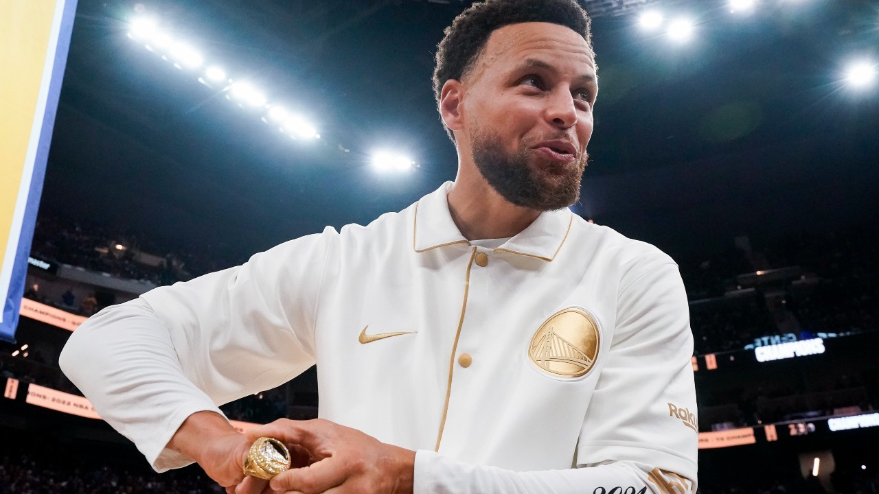 Stephen Curry, Warriors celebrate 