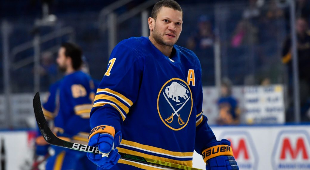 Buffalo Sabres re-sign captain Kyle Okposo to one-year, $2.5