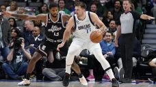 Doncic’s clutch shot helps Mavericks hang on in win over Clippers