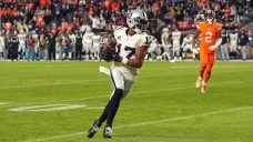 Report: Raiders won’t trade Davante Adams before deadline