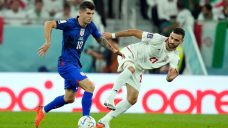 Pulisic goal advances US to World Cup knockout stage with win over Iran