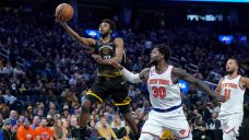Curry, Wiggins help Warriors beat Knicks