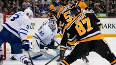 Tavares scores 400th goal, Leafs trounce Penguins