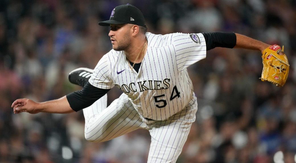 Angels sign pitcher Carlos Estévez to two-year contract