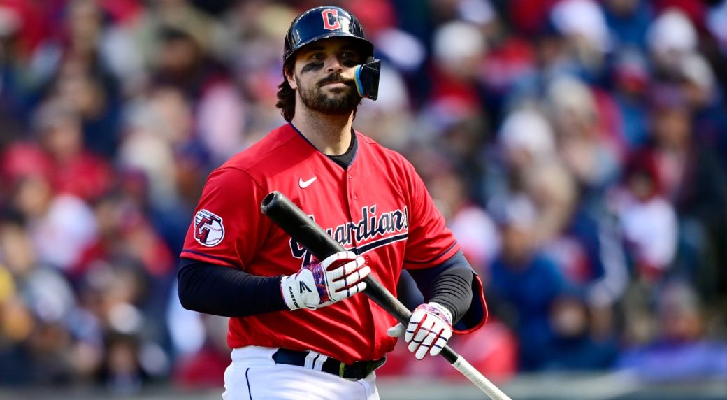 Report: Pirates, C Austin Hedges agree to 1-year, M contract