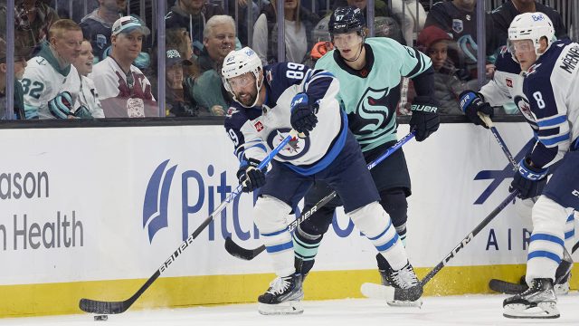 Blake Wheeler's 1,000th game puts the spotlight on the people who