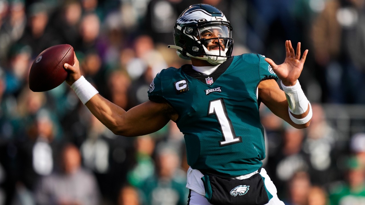 Injured Eagles QB Hurts expected to be sidelined at Dallas