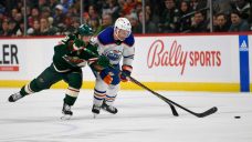 McDavid’s goal-scoring streak snapped as Oilers lose to Wild