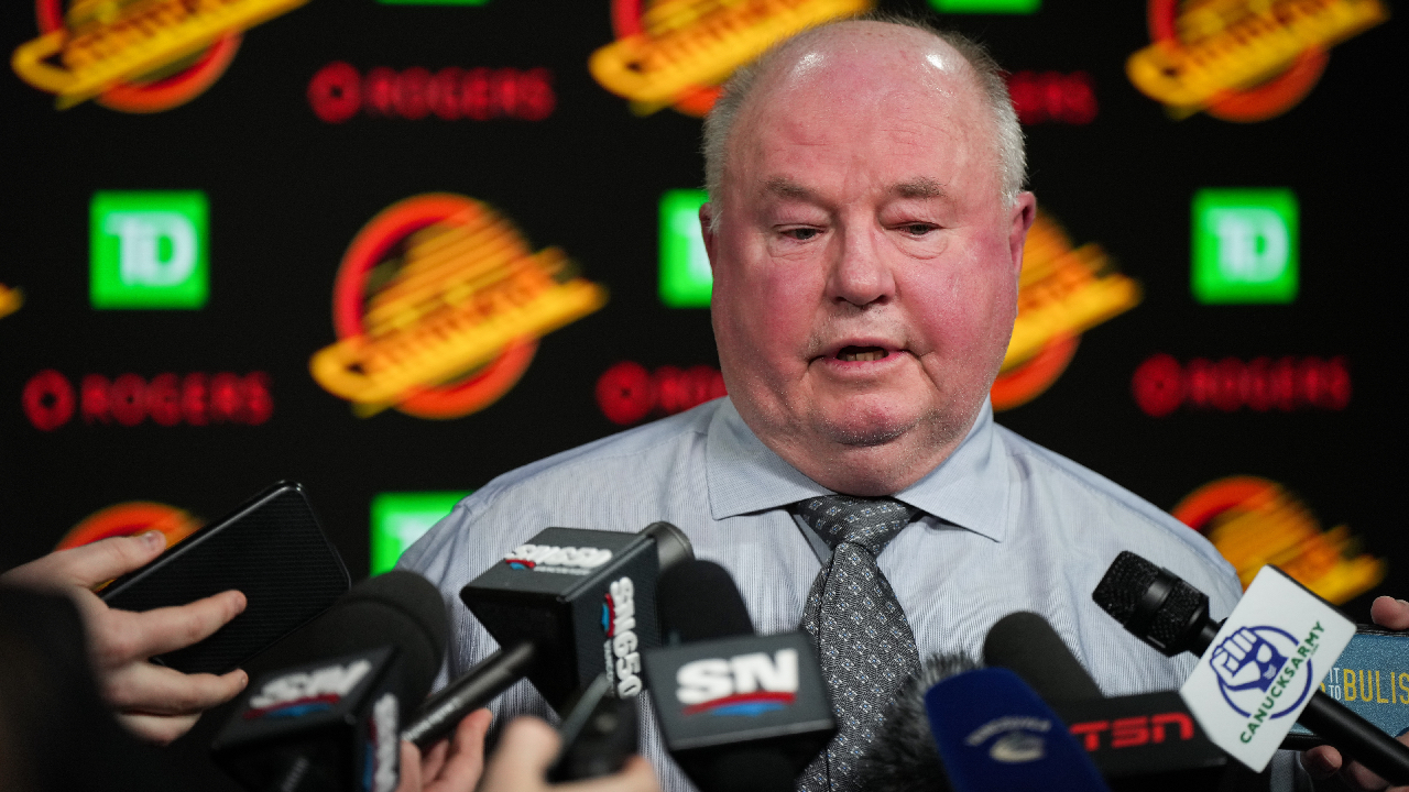 Hockey Night in Canada on X: Bruce Boudreau is feeling cautiously  optimistic about the love he's received from Canucks fans 😂   / X