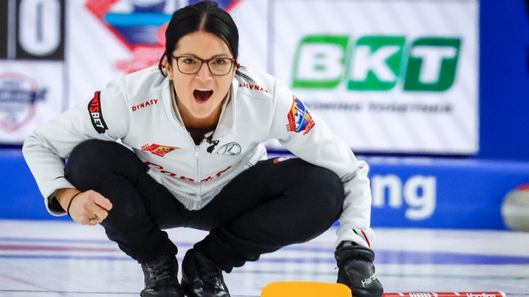Canada skip Kerri Einarson directs her teammates during the women's bronze medal game against the United States at the Pan Continental Curling Championships in Calgary, Alta., Sunday, Nov. 6, 2022. (Jeff McIntosh/CP)