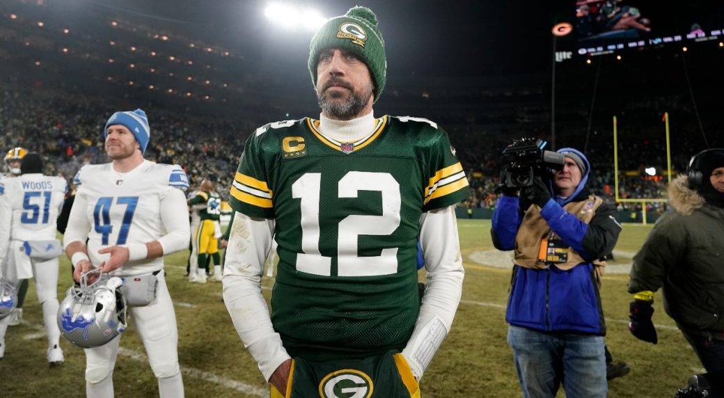 Report: Packers open to shifting Rodgers if QB requests commerce