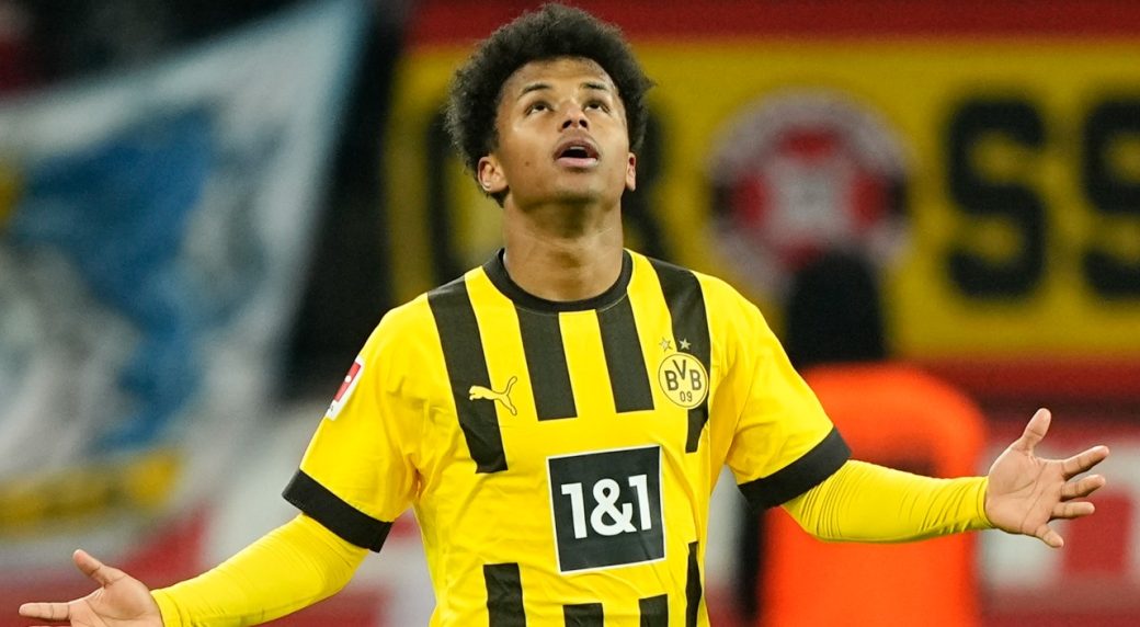 Bundesliga Roundup: Dortmund beats Leverkusen, closes gap on Bayern Munich