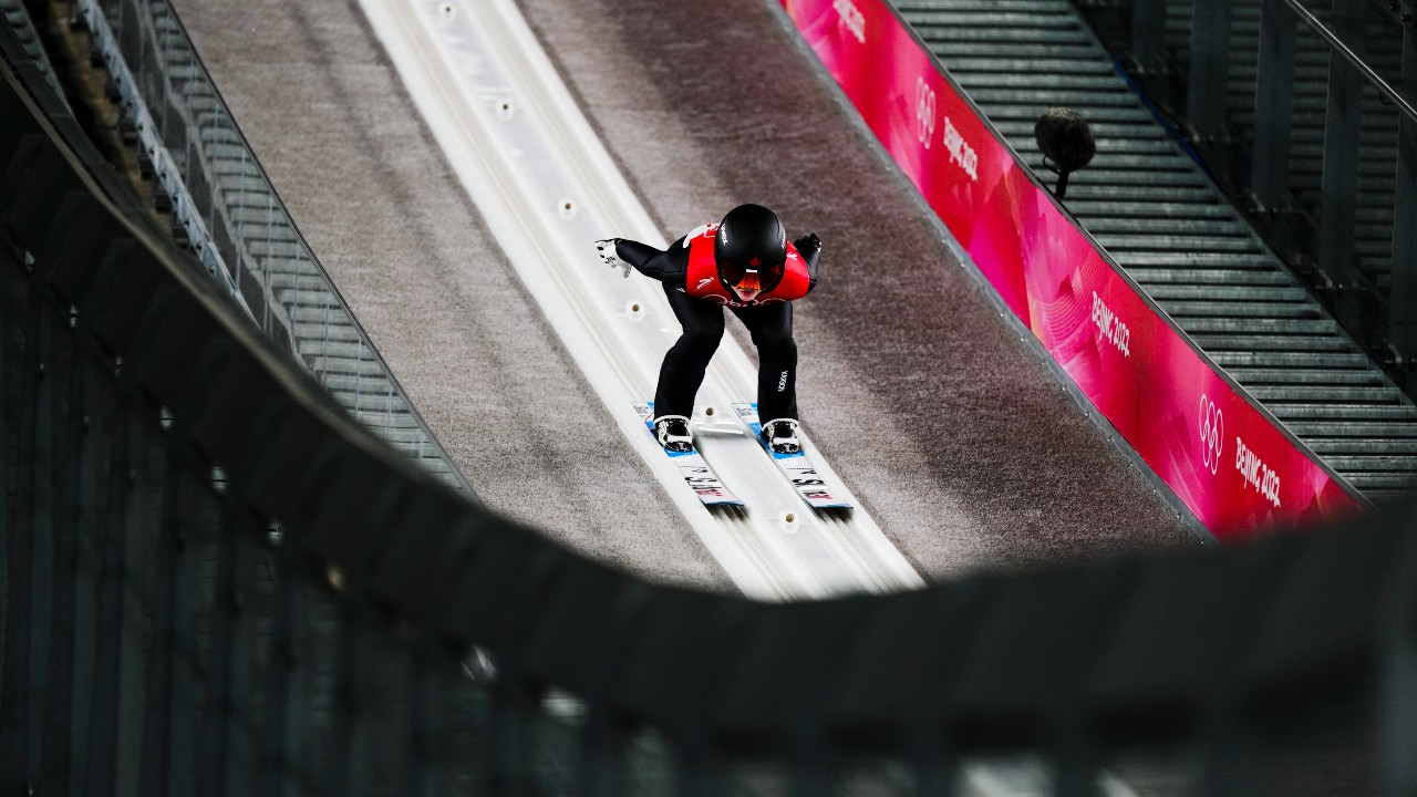 Alexandria Louttit becomes first Canadian woman to win World Cup ski jump gold