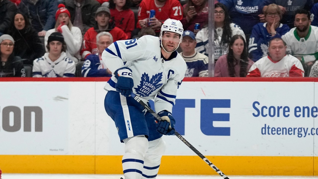 Maple Leafs John Tavares makes first return to Long Island