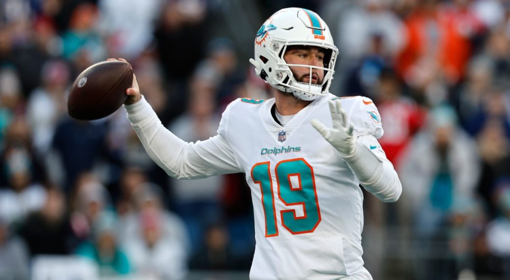 Tagovailoa out, rookie Thompson to start for Dolphins vs. Jets