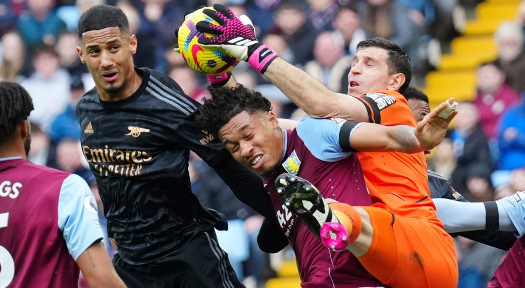 Late goals give Arsenal win over Aston Villa to halt slide