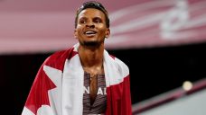 De Grasse shows support for Canadian women’s soccer team amid labour dispute