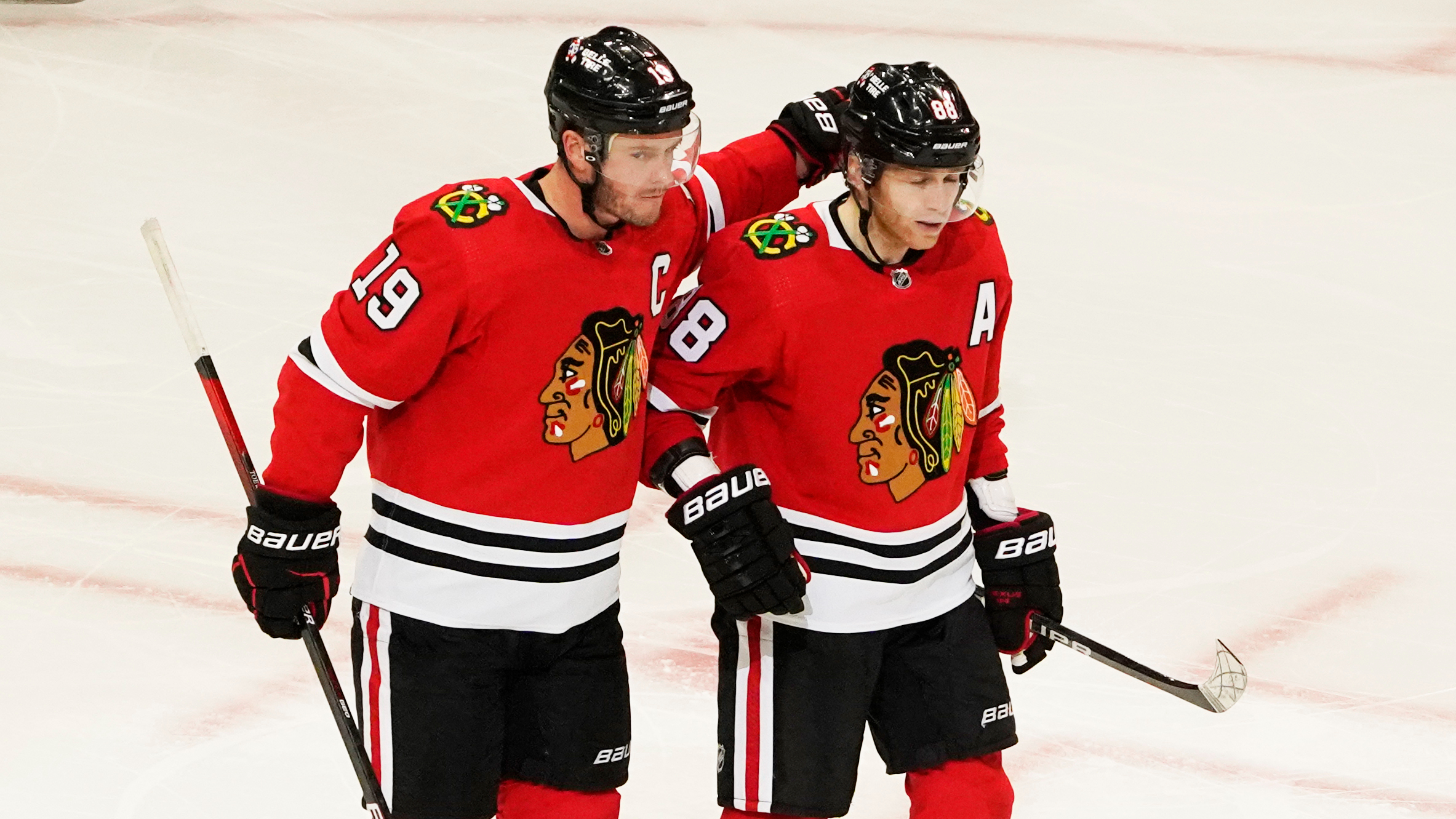 Blackhawks winger Artemi Panarin says sorry after saying he could