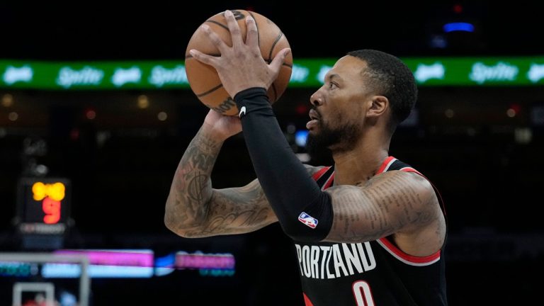 Portland Trail Blazers guard Damian Lillard shoots in the first half of an NBA basketball game against Oklahoma City Thunder, Monday, Dec. 19, 2022, in Oklahoma City. (Sue Ogrocki/AP)